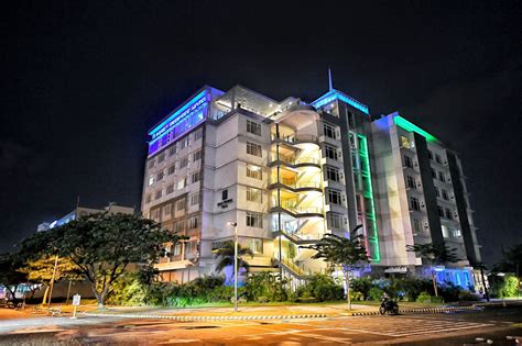 paseo premiere hotel